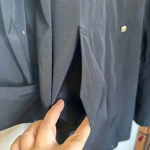 Black Jacket - Picture 3 of 10
